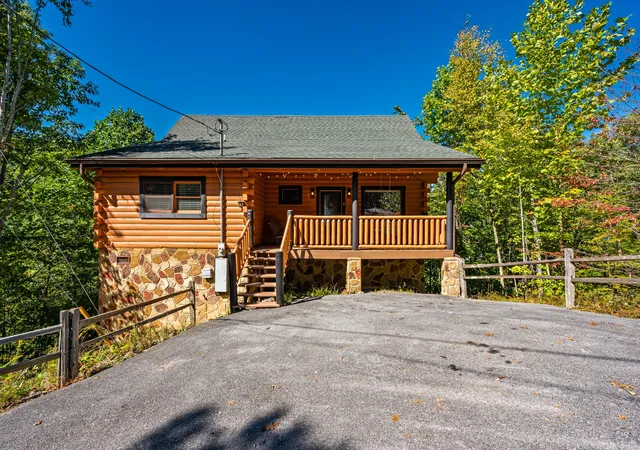 Single family home for sale at 938 E Fir St, Sevierville, TN 37876 | MLS# 3629717
