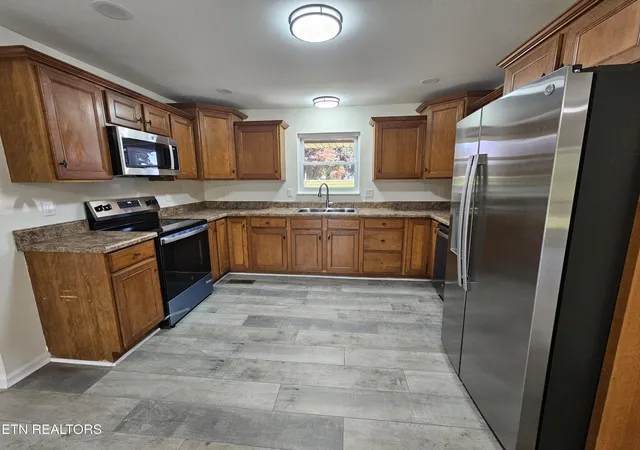 Photo 3 of Single family home for sale at 528 Boyds Crk Hwy, Seymour, TN 37865 | MLS# 3628706 | Listing updated on 2026-10-29