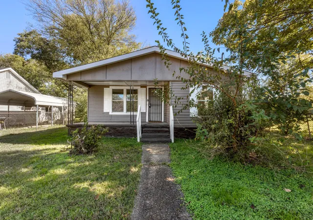 Photo 3 of Single family home for sale at 3726 Dorris St, Chattanooga, TN 37410 | MLS# 3628715 | Listing updated on 2026-10-30