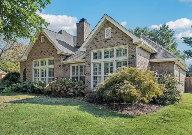 Photo 1 of Single family home for sale at 121 Pebble View Dr, Franklin, TN 37064 | MLS# 3628828 | Listing updated on 2026-10-31