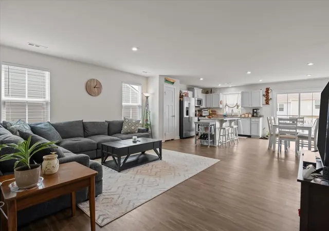 Photo 3 of Single family home for sale at 2741 Thornton Grv Blvd, Nashville, TN 37207 | MLS# 3628765 | Listing updated on 2026-10-29
