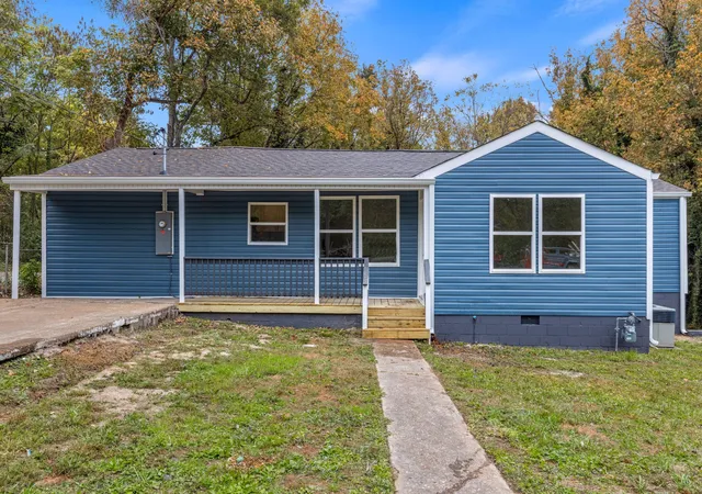 Single family home for sale at 1136 Ridgeland Rd, Rossville, GA 30741 | MLS# 3628797