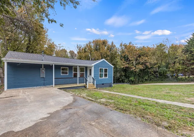 Photo 1 of Single family home for sale at 1136 Ridgeland Rd, Rossville, GA 30741 | MLS# 3628797 | Listing updated on 2026-10-30