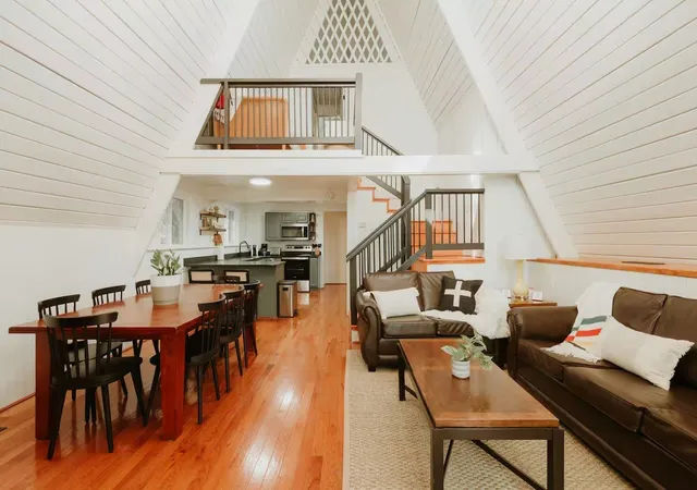 Photo 2 of Single family home for sale at 1382 N Baden Dr, Gatlinburg, TN 37738 | MLS# 3628835 | Listing updated on 2026-10-30