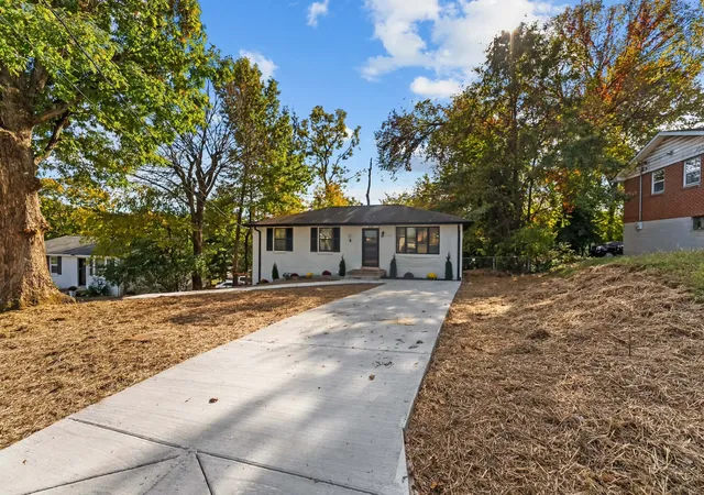 Photo 4 of Single family home for sale at 135 Luna Dr, Nashville, TN 37211 | MLS# 3628861 | Listing updated on 2026-10-30