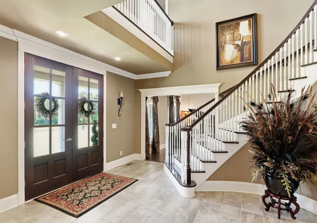 Photo 3 of Single family home for sale at 564 Somerset Dr, Paris, TN 38242 | MLS# 3629581 | Listing updated on 2026-10-30