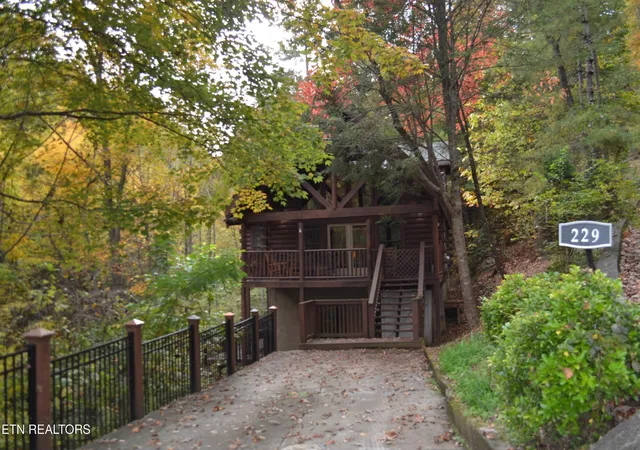 Photo 2 of Single family home for sale at 229 Edens Way, Sevierville, TN 37876 | MLS# 3629556 | Listing updated on 2026-10-30
