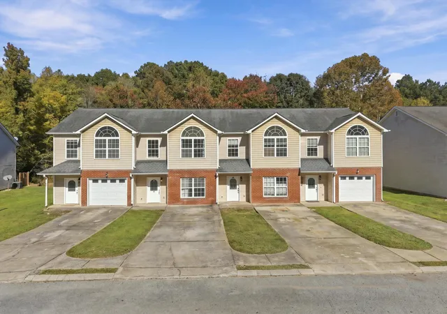 Photo 3 of Townhouse for sale at 94 Brown Ests Dr, La Fayette, GA 30728 | MLS# 3629588 | Listing updated on 2026-10-30