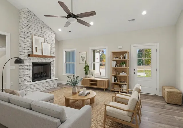 Photo 2 of Single family home for sale at 7125 Hwy 41a, Pleasant View, TN 37146 | MLS# 3629606 | Listing updated on 2026-10-30