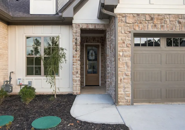 Photo 2 of Townhouse for sale at 4634 Dempsey Way, Chattanooga, TN 37419 | MLS# 3629665 | Listing updated on 2026-10-30