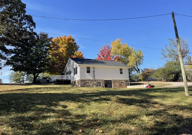 Photo 4 of Single family home for sale at 202 Gammons Ln, Lafayette, TN 37083 | MLS# 3629973 | Listing updated on 2026-10-30