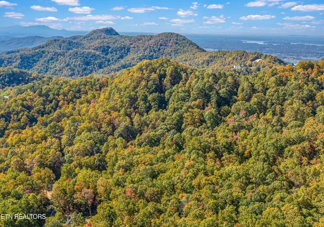 Photo 2 of Single family home for sale at 939 Swann Saddle Rd, Sevierville, TN 37876 | MLS# 3630018 | Listing updated on 2026-10-30