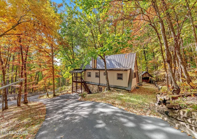 Single family home for sale at 939 Swann Saddle Rd, Sevierville, TN 37876 | MLS# 3630018