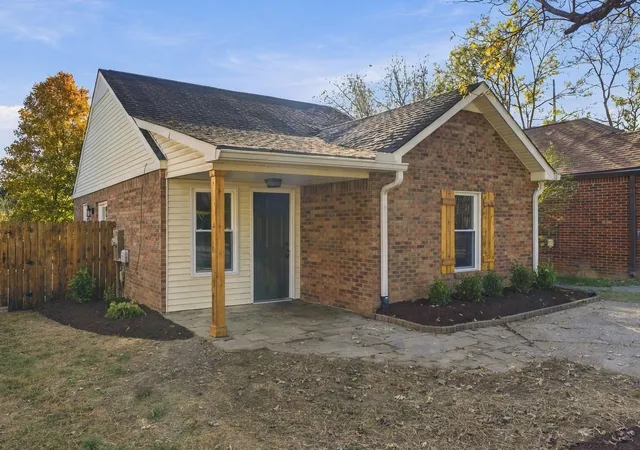 Photo 3 of Single family home for sale at 811 Willow Tr Ct, Whites Creek, TN 37189 | MLS# 3630125 | Listing updated on 2026-10-31
