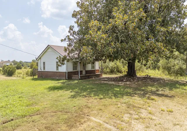 Photo 2 of Single family home for sale at 798 Fisherville Loop, Morris Chapel, TN 38361 | MLS# 3630030 | Listing updated on 2026-10-31