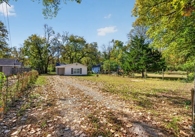 Photo 1 of Single family home for sale at 4015 Fairview Dr, Nashville, TN 37218 | MLS# 3630057 | Listing updated on 2026-10-31
