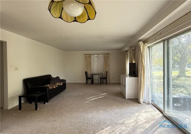 Photo 3 of Condominium at 425 W Ridge Dr #U1, Fostoria, OH 44830 | MLS# 6121644 | | Sold on 2025-03-06