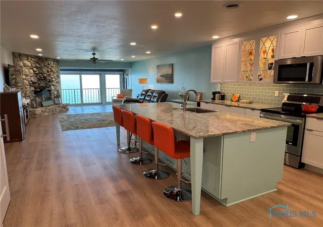 Photo 3 of Condo for sale at 2212 N Carriage Ln, Port Clinton, OH 43452 | MLS# 6135156 | Listing updated on 2025-11-26