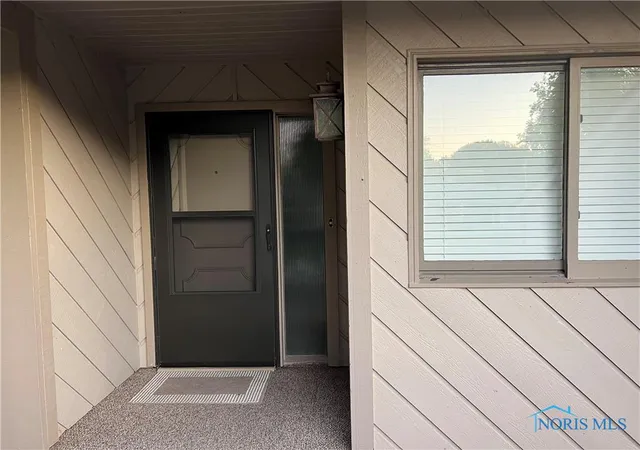 Photo 1 of Condo for sale at 3305 N Stonehouse Dr, Port Clinton, OH 43452 | MLS# 6135195 | Listing updated on 2025-12-24