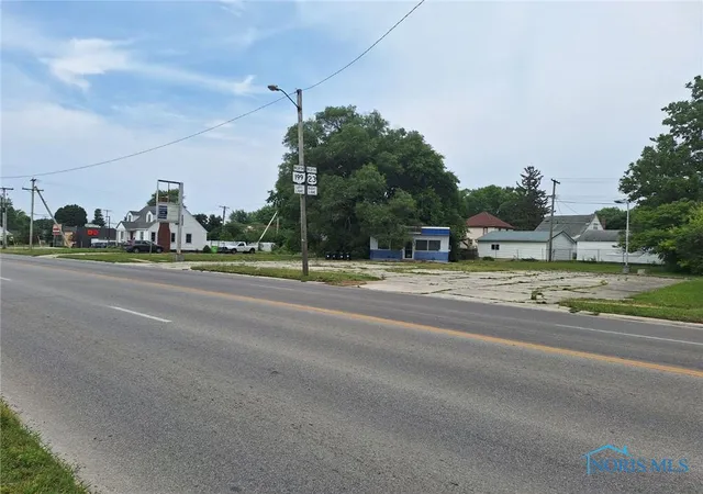 Photo 6 of Land for sale at 892 N Countyline St, Fostoria, OH 44830 | MLS# 6102129 | Listing updated on 2026-01-02