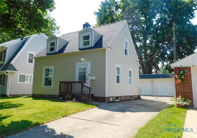 Homes for sale in Toledo, OH | 1351 Corbin Rd, Toledo, OH 43612 | MLS# 6118615