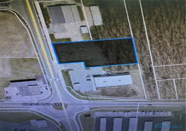 2nd image of 1301 Ottawa Ave, Defiance, OH 43512 | MLS# 6124098