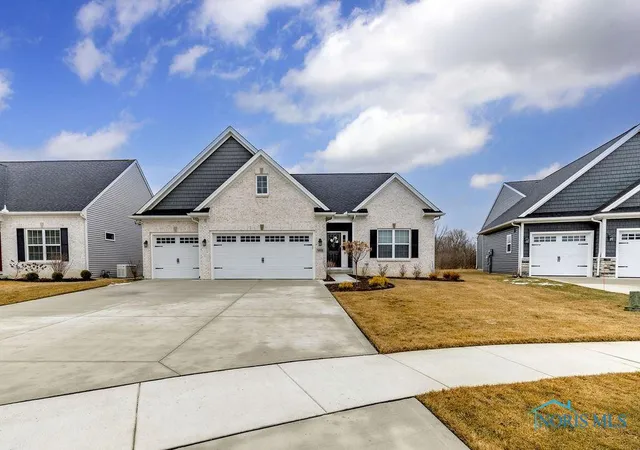 2nd image of 9851 Saugatuck Dr, Sylvania, OH 43560 | MLS# 6126231