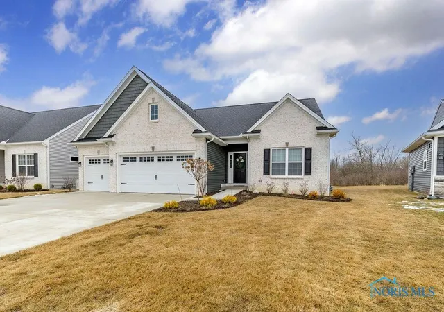 3rd image of 9851 Saugatuck Dr, Sylvania, OH 43560 | MLS# 6126231