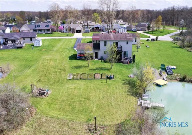 Photo 3 of Single family home for sale at 5130 Lake Shore Dr, Defiance, OH 43512 | MLS# 6129175 | Listing updated on 2025-10-15