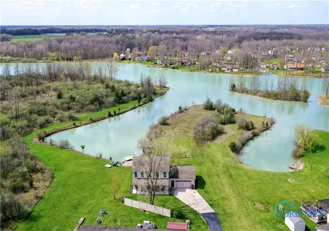 Photo 4 of Single family home for sale at 5130 Lake Shore Dr, Defiance, OH 43512 | MLS# 6129175 | Listing updated on 2025-10-15