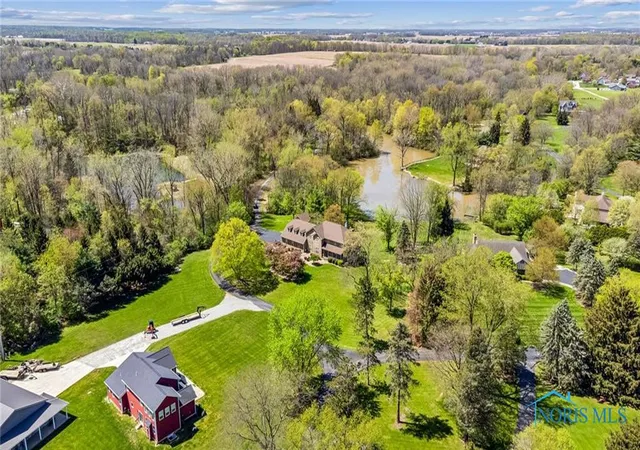 Photo 49 of Single family home for sale at 125 W Woodmere Dr, Tiffin, OH 44883 | MLS# 6129263 | Listing updated on 2025-10-16