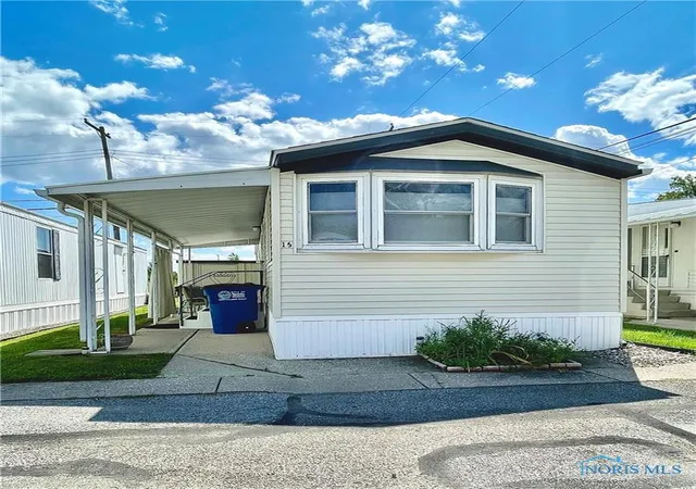 Homes for sale in Toledo, OH | 6125 Telegraph Rd, Toledo, OH 43612 | MLS# 6134982
