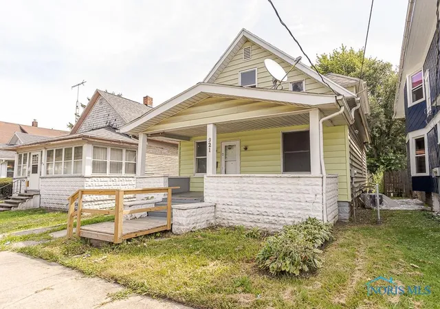 Homes for sale in Toledo, OH | 921 Butler St, Toledo, OH 43605 | MLS# 6134172