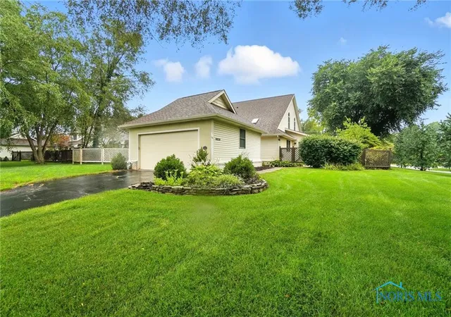 2nd image of 2133 Saint Andrews Bluff, Toledo, OH 43615 | MLS# 6134263