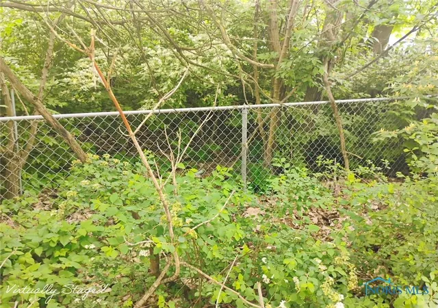 Photo 3 of Land for sale at 365 Canal Ave, Toledo, OH 43609 | MLS# 6130544 | Listing updated on 2025-10-14
