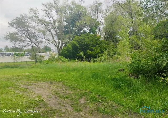 Photo 4 of Land for sale at 365 Canal Ave, Toledo, OH 43609 | MLS# 6130544 | Listing updated on 2025-10-14