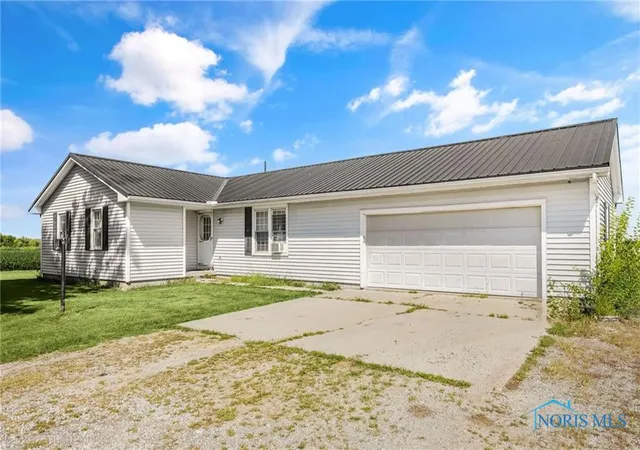 Homes for sale in Graytown, OH | 2349 N Elliston Trowbridge Rd, Graytown, OH 43432 | MLS# 6134506