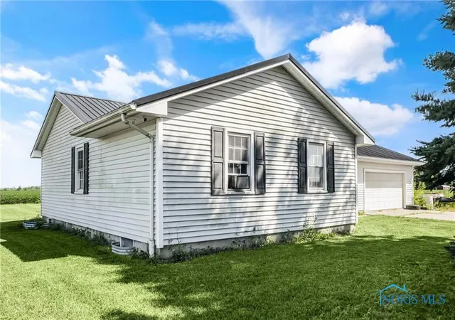Homes for sale in Graytown, OH | 2349 N Elliston Trowbridge Rd, Graytown, OH 43432 | MLS# 6134506