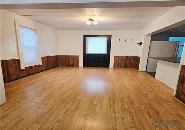 Homes for sale in Toledo, OH | 5618 Edgewater Dr, Toledo, OH 43611 | MLS# 6133957