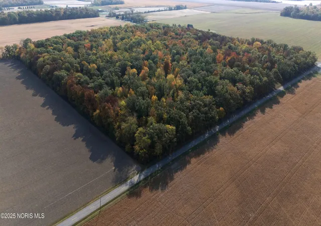 Photo 2 of House for sale at 18100 County Rd A, Bryan, OH 43506 | MLS# 6133992 | Listing updated on 2025-10-24