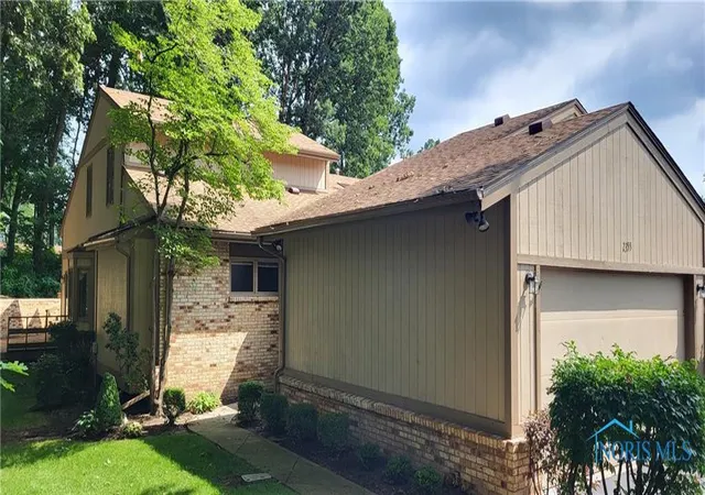 Photo 1 of Condo for sale at 2355 Parliament Sq, Toledo, OH 43617 | MLS# 6133420 | Listing updated on 2025-10-16