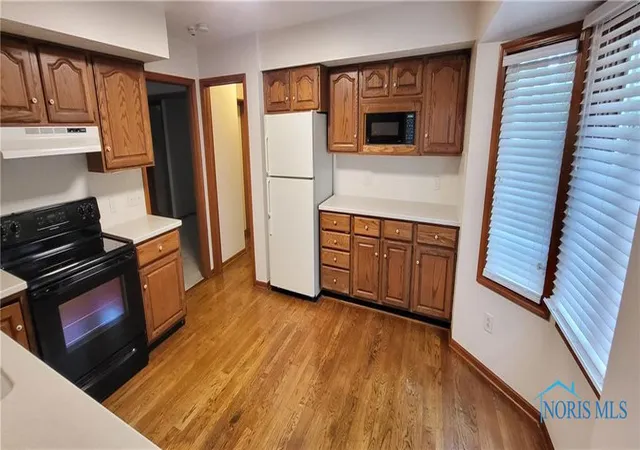 Photo 2 of Condo for sale at 2355 Parliament Sq, Toledo, OH 43617 | MLS# 6133420 | Listing updated on 2025-10-16
