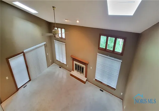 Listing Photo 4 - Condo for sale in building located at 2355 Parliament Sq, Toledo, OH 43617
