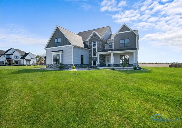 image of 549 Canterbury Blvd, Perrysburg, OH 43551 | MLS# 6130859