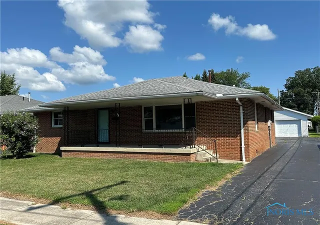 2nd image of 410 Monroe Ave, Findlay, OH 45840 | MLS# 6134365