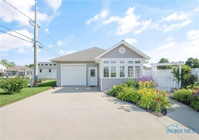 Homes for sale in Archbold, OH | 804 Murbach St, Archbold, OH 43502 | MLS# 6134359