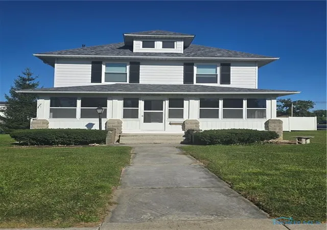 Photo 2 of Single family home for sale at 214 N Church St, Oak Harbor, OH 43449 | MLS# 6135107 | Listing updated on 2026-02-05