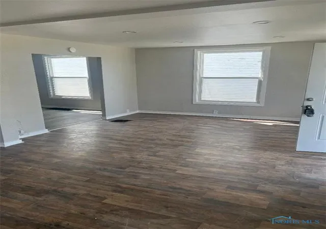Photo 3 of Single family home for sale at 763 Redwood Ave, Toledo, OH 43609 | MLS# 6135428 | Listing updated on 2025-10-16