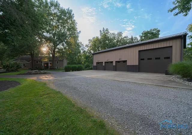 Photo 41 of Single family home for sale at 12211 Jeffries Rd, Milan, OH 44846 | MLS# 6135534 | Listing updated on 2025-10-24