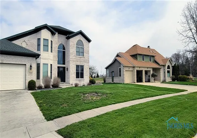 Homes for sale in Bowling Green, OH | 1326 Pine Valley Dr, Bowling Green, OH 43402 | MLS# 6135370